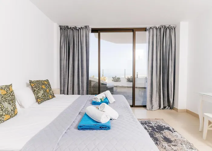 Sunset White - Ocean View, Jakuzzi, Heated Pool, Air-conditioning, Grill * Playa de las Américas